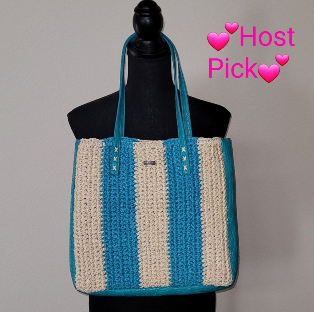 💙HP💙Sun n Sand Turquoise/Faux Leather Tote Bag💙